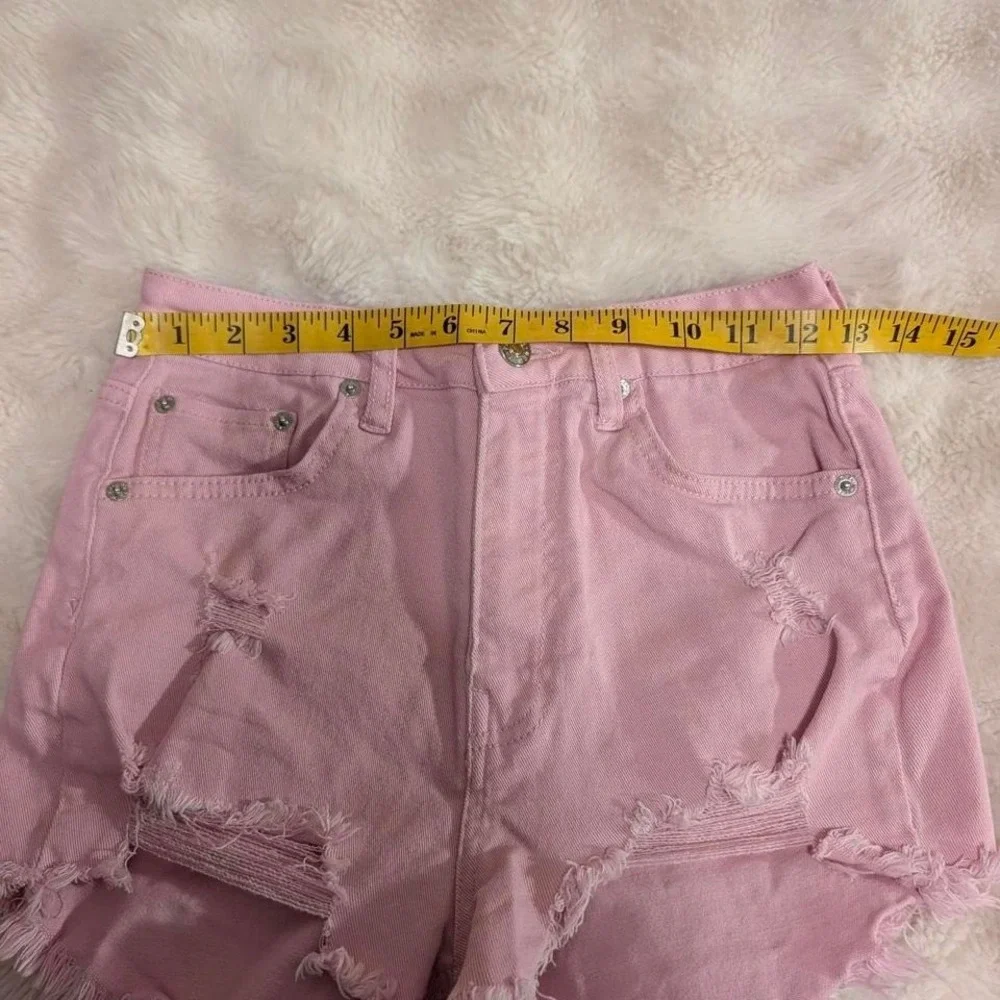 Love Tree Women' Pink‎ Distressed Shorts Size Small - Picture 4 of 7